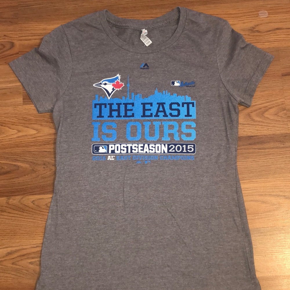 ✨8/$10. Toronto Blue Jays Post Season 2015 shirt